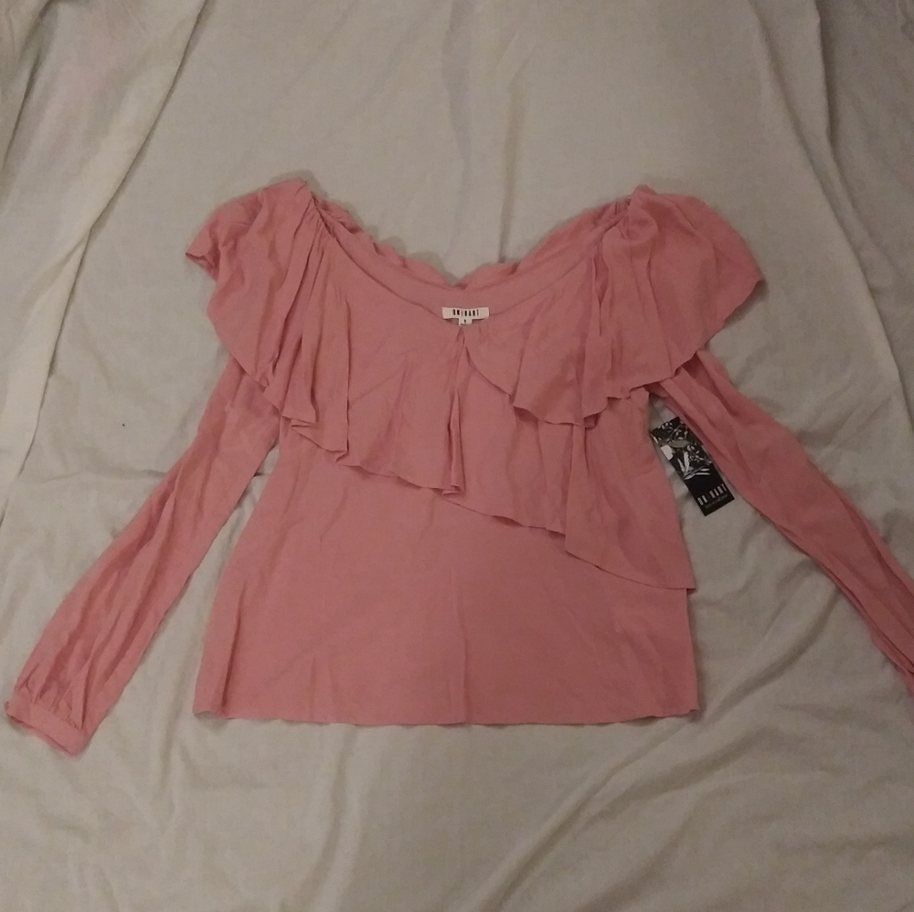 One Hart Ruffle Blouse - Picture 2 of 3